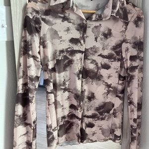 Night out blouse you can tie at the waist or button down